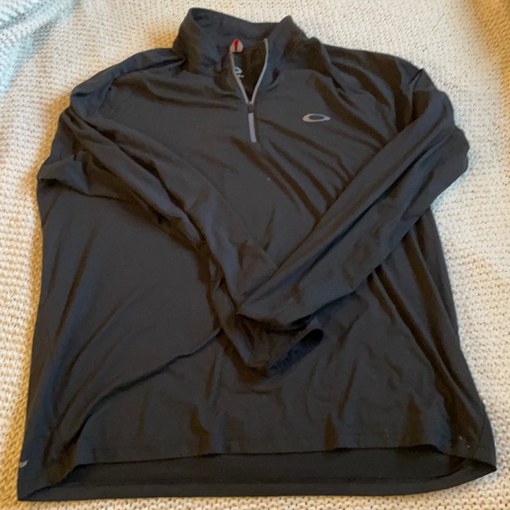 Oakley zip up